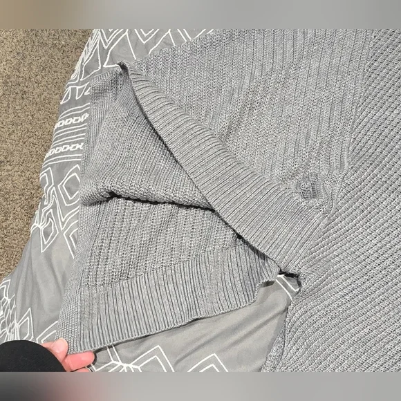 Lululemon Softer Still Wrap In Heathered Grey - Picture 3 of 9